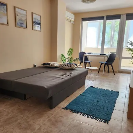 Апартаменты Cozy Spacious In *
