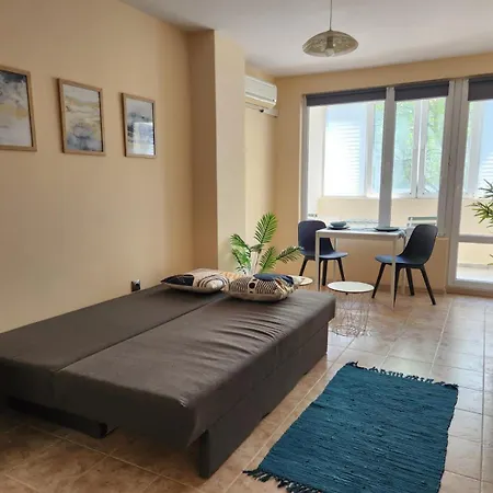 Cozy Spacious In Διαμέρισμα Βάρνα