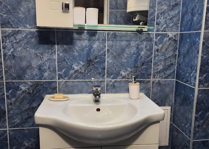 Cozy Spacious In 公寓 瓦爾納